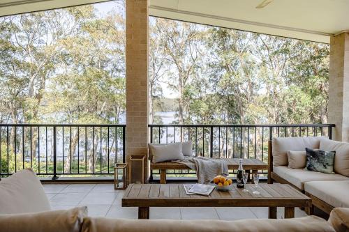 Aria Shores - Your Lakeside Haven