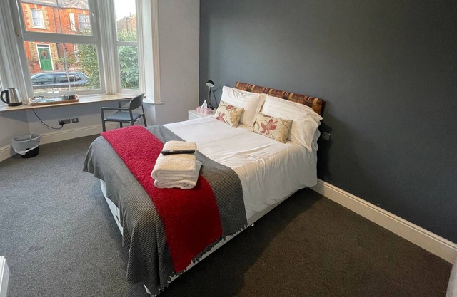 Arlan House, Superb Basingstoke Hotel - Room 07
