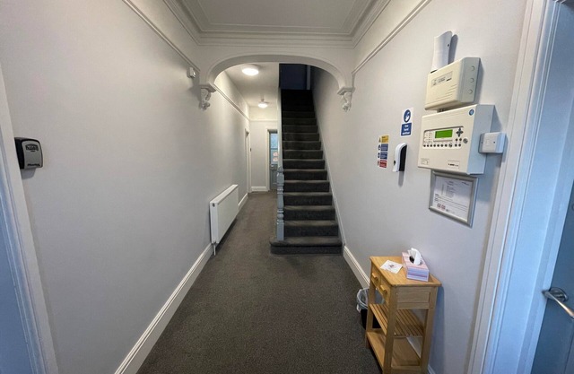 Arlan House, Superb Basingstoke Hotel - Room 10 Apt