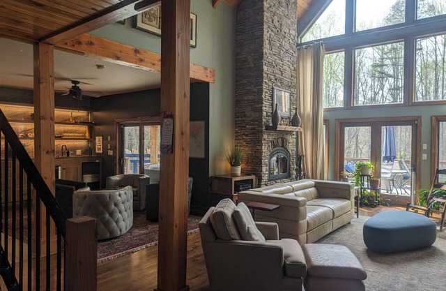 Arrow Haven- Gran casa enclavada en el bosque