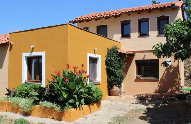 Casa de arte con vista panorámica a las montañas y ver!