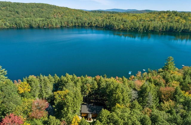 As Seen on HGTV! Lakefront Cabin w/ Private Dock