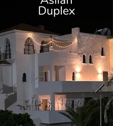 Asilah Duplex----- Luxury living ---- Sea View ---- Access to 2 pools -----5 minutes From Thee Beach ---wifi - Ac----- Private Parking -------------------------------------Vida de Lujo ---- Vistas al mar ----- Acceso a 2 Piscinas -----a 5 minutos de playa