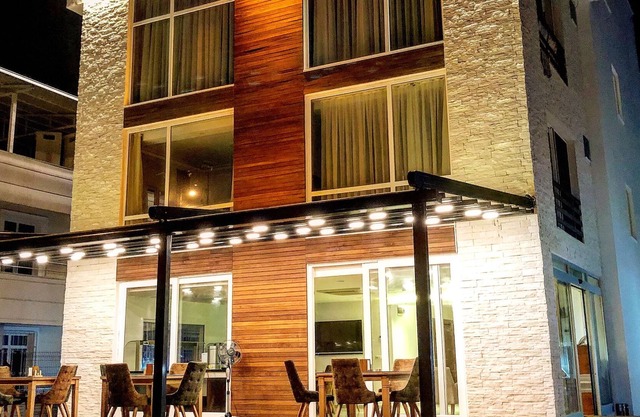 Askar Port Hotel