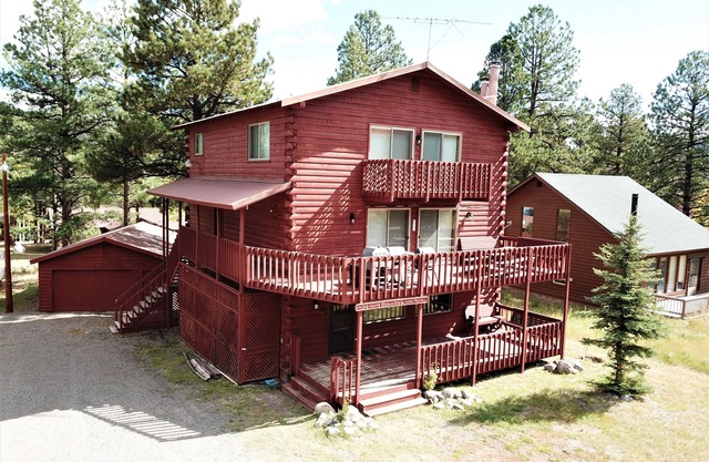 Aspen Retreat (casa de tres pisos en un vecindario bien establecido)