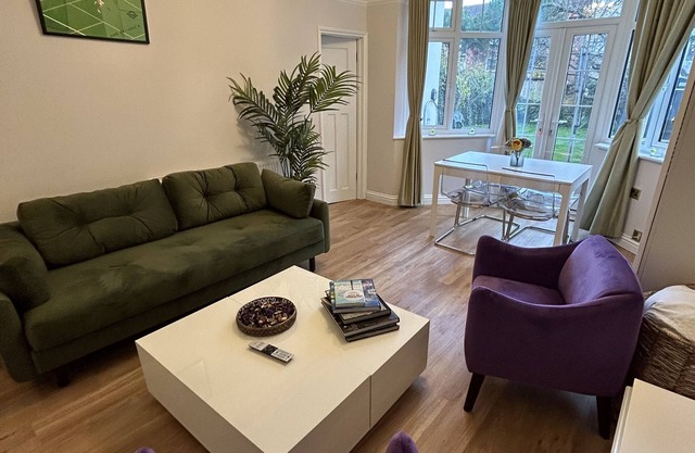 Atractiva Garden Apartamento en Wimbledon, Londres, Cerca de Tubo, Wifi