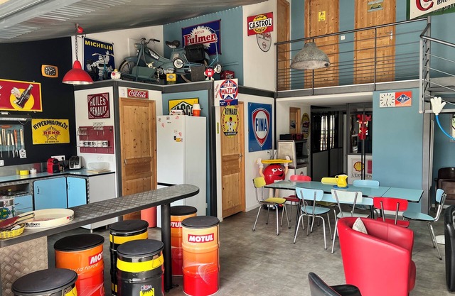 En el Loft Garage con piscina