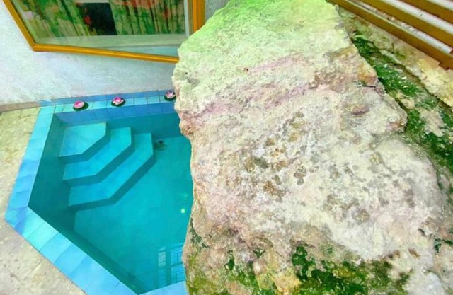 Authentic cave pool villa