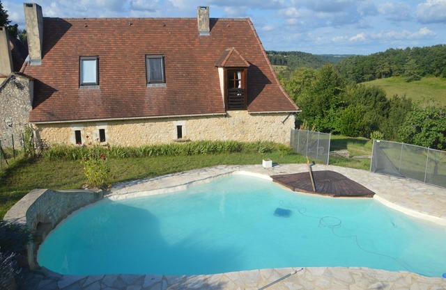 Auténtico encanto en Périgord, tranquilo con piscina.