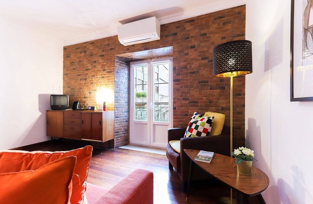 Av. Liberdade Duplex By Homing