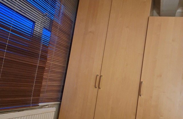 Available as three bed apartment, /single rooms walking to rookery/streatham com