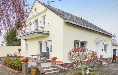 Awesome Home In Müllenbach With Kitchen