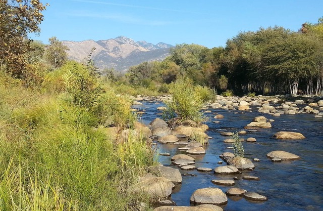 Casa cerca del río, vistas y 6 millas al parque