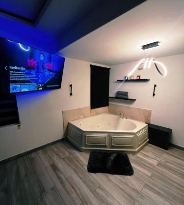 AXEL Suites Diamante Jacuzzi