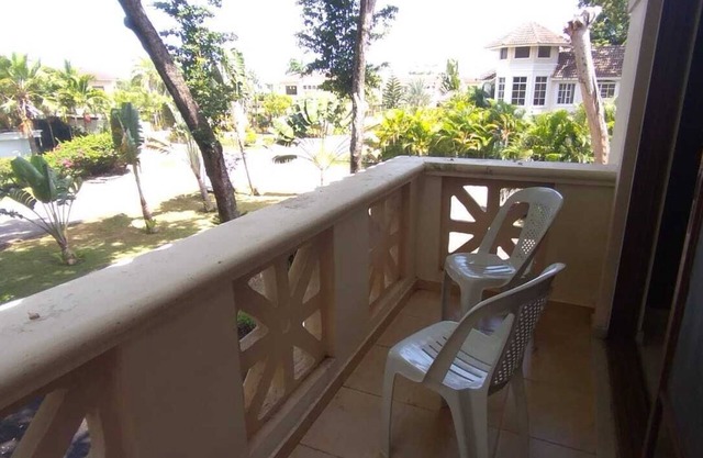 B&B Pavillion