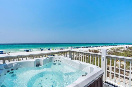 Backyard Beach by AvantStay Oceanfront Destin Paradise