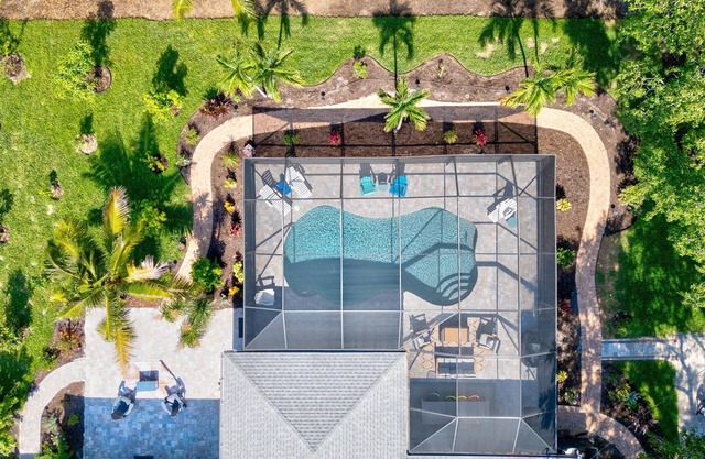 Backyard Paradise! Saltwater Pool, Games, Fire Pit