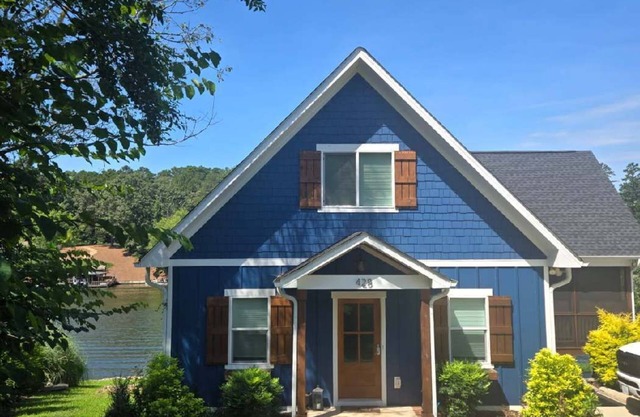 Badin Lake Retreat w/ Dock & Hot Tub!