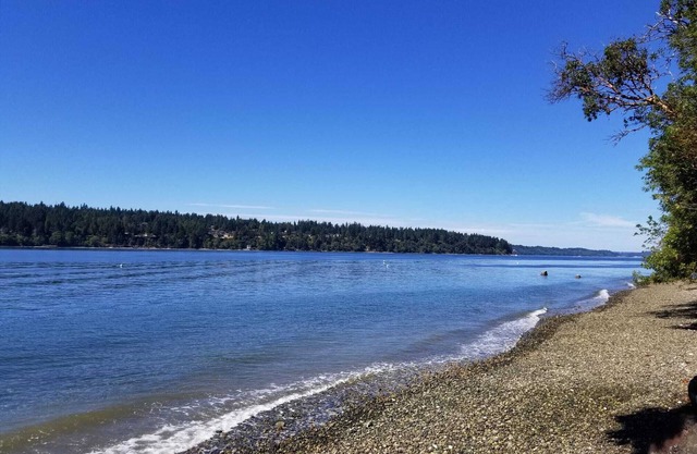 Bainbridge Island Pebble Garden Villa Waterfront