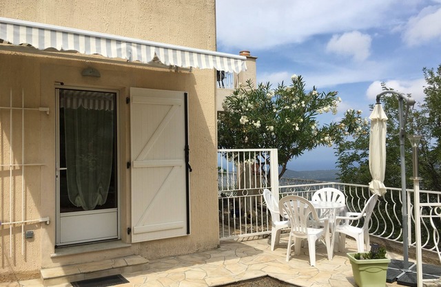 BAS DE VILLA en el pueblo de Haute-corse (20 minutos de L 'ILE ROUSSE)