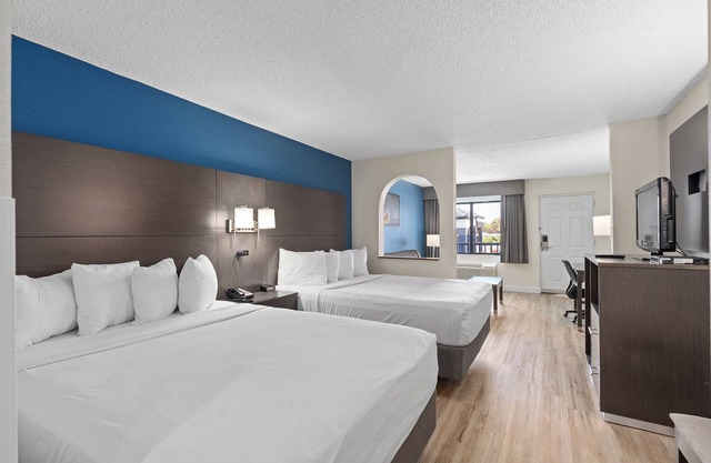 Baymont by Wyndham Orlando East