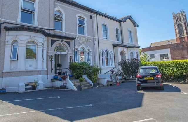 Baytrees Hotel