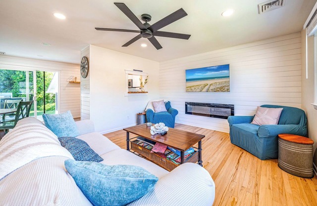 Bayview Breeze Aug 25-29 Available Bay View 2BR/2BA 5 min to OC
