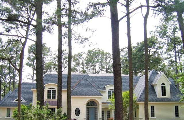 Bayview Point-200' of PRIVATE beach with this estate. Sleeps 12.