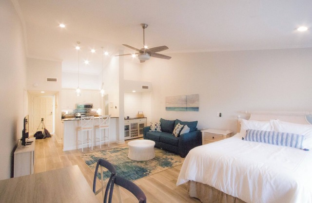 ¡Renovado 2019! - Condominio de playa en Sawgrass Country Club a solo unos pasos de la arena