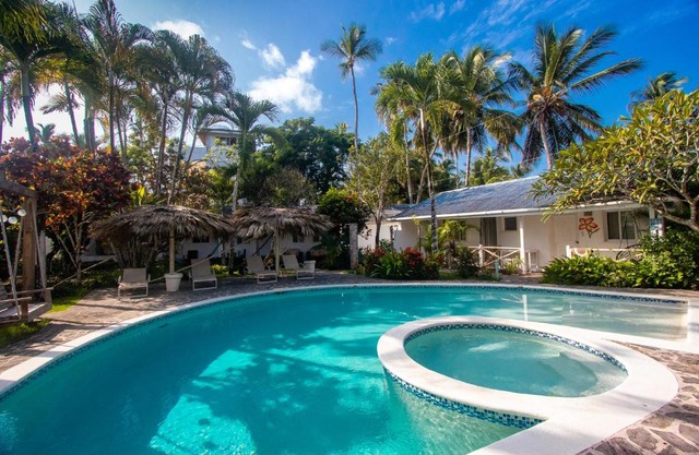 Beach Hotel Casa Nina