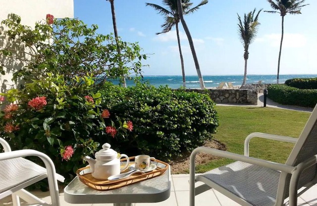 Beach Living at Villas Pappagallo Beachfront 22