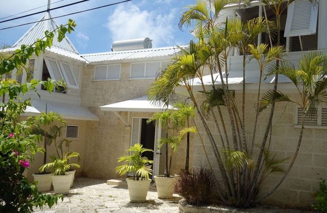 Apartamento de 1 dormitorio frente al mar en la finca Inchcape Seaside Villas