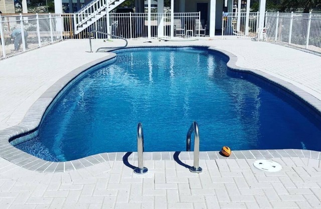 Reserve más de 3 noches y obtenga 1 GRATIS! Amazing Gulf Front Home, 4 recámaras, cambio de imagen completo!