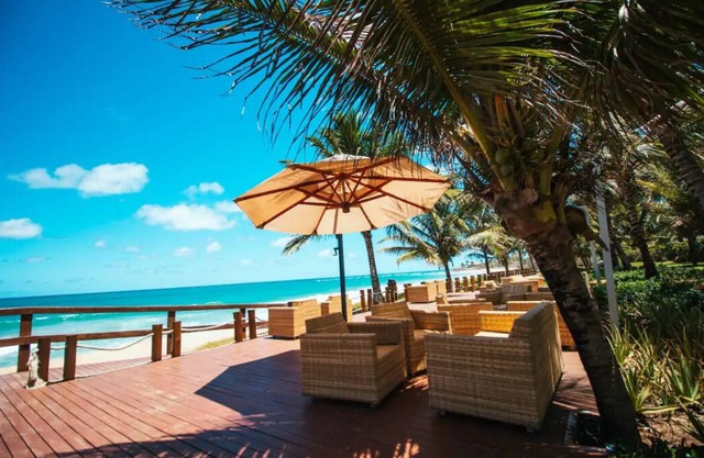 Beachfront apartment in Muro Alto with resort-like facilities and incredible views