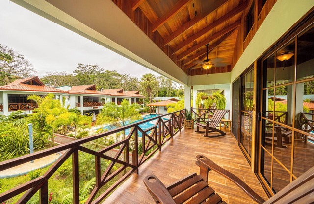 Beachfront Bungalows Hotel