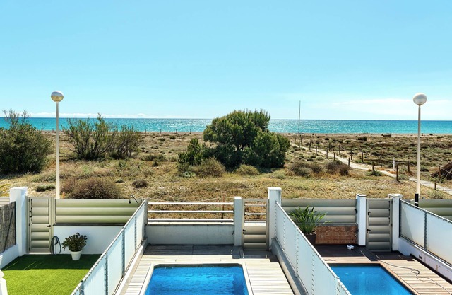 Casa frente al mar con piscina privada