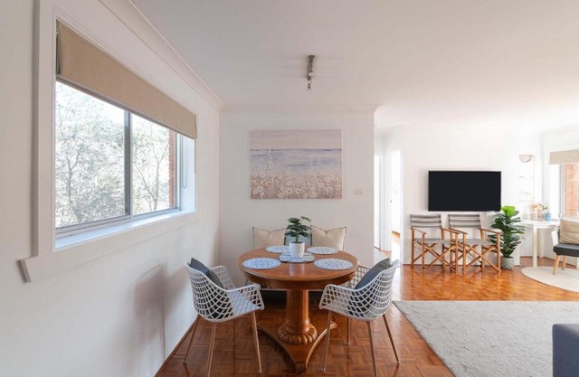 Beachside Clovelly Living w Parking 50m to Beach