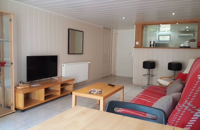 Hermoso estudio a 30 km de París en una residencia suburbana.