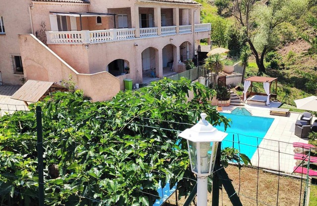 Hermosa spatieuse villa tranquila zona residencial