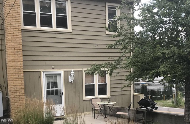 Hermoso apartamento con vista al lago / acceso