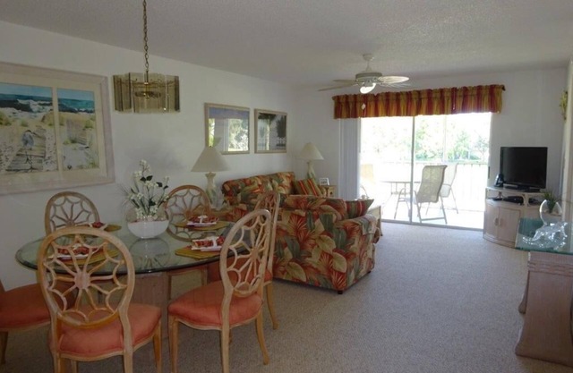 Beautiful 2 dormitorios, 2 baños condominio en Terrazas en Tara Golf & Country Club