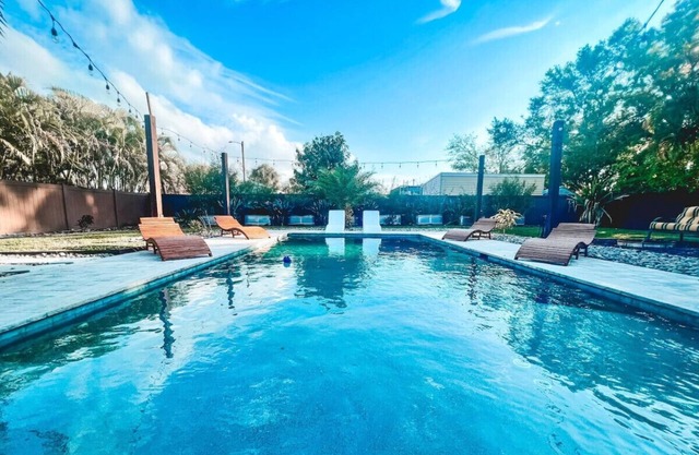 Beautiful 3/2 South Tampa Pool Home!