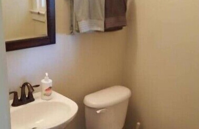 Beautiful 3 BR Walking Distance to Uptown