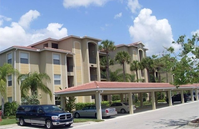 Ubicación perfecta, 27 hoyos de golf, como nuevo condominio, complejo turístico