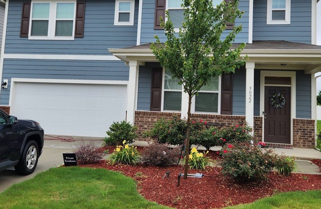 Beautiful and cozy 4 bedroom home, family friendly neighbors, a must see!