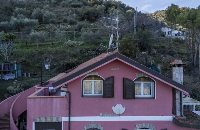 Precioso apartamento para 4 personas con WIFI, A/C, TV, balcón, vista panorámica y aparcamiento