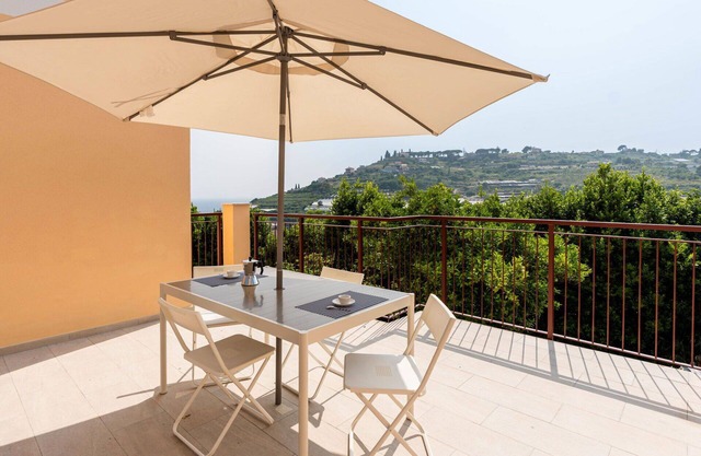 Bonito apartamento para 5 personas con WIFI, A/C, mascotas permitida y aparcamiento