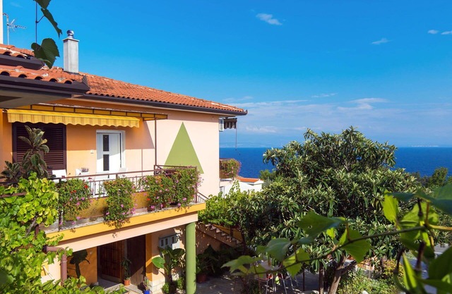 Precioso apartamento para 4 personas con A/C, WIFI, TV, terraza y aparcamiento