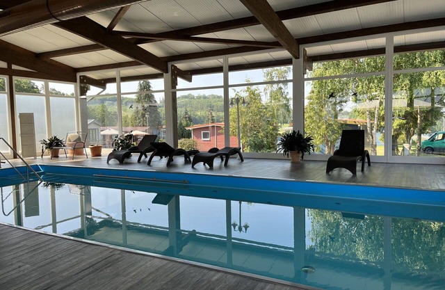 Bonito apartamento en villa con WIFI, piscina, TV, terraza, mascotas permitida y aparcamiento