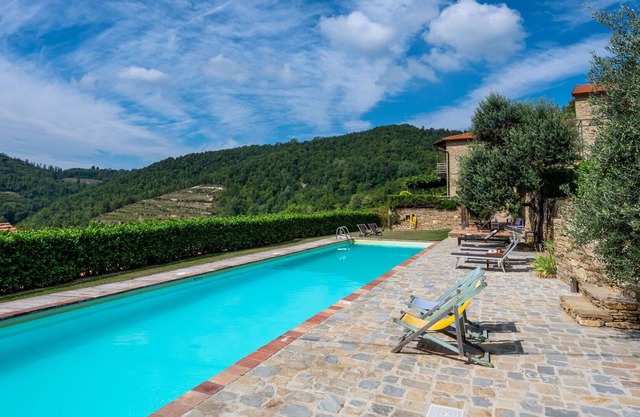 Precioso apartamento en villa con WIFI, piscina, patio, mascotas permitida y aparcamiento